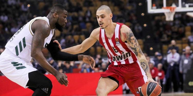 Una fase del derby di Eurolega Olympiacos Panathinaikos (da www.euroleague.net)