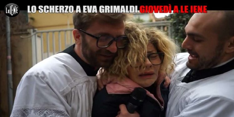 Eva Grimaldi video scherzo Le Iene