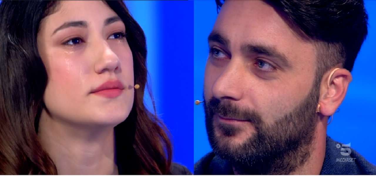 Lucia Tradisce Orlando Lui A Letto Con Un Altro E Parli Pure Cè Posta Per Te 0663