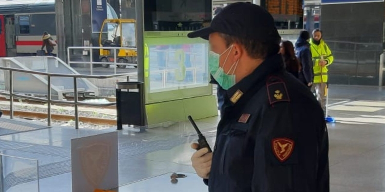 Coronavirus, controlli Polizia in stazione (Foto: Polfer)