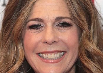 Rita Wilson, Wikipedia