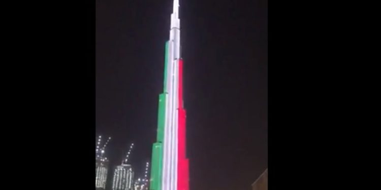 Burj Khalifa tricolore (foto: YouTube)