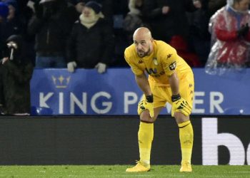 Pepe Reina, portiere dell'Aston Villa in prestito dal Milan (Foto LaPresse)