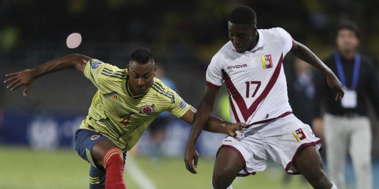 Jan Hurtado (a destra), attaccante venezuelano del Boca Juniors (Foto LaPresse)