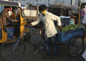 India, una incredibile storia di amore ai tempi del Coronavirus (Foto LaPresse)