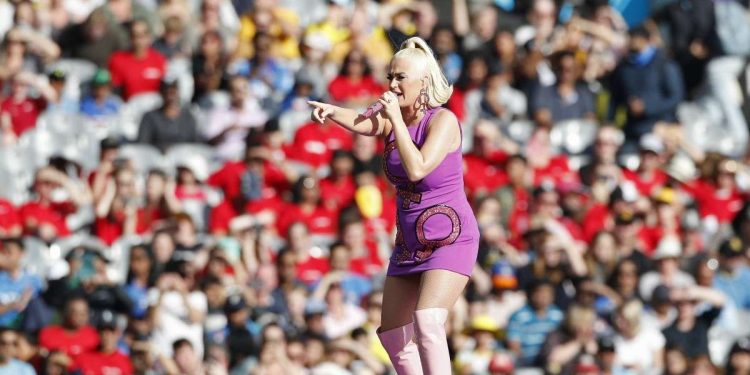 Katy Perry si esibisce alla Coppa del Mondo di cricket (Foto LaPresse)