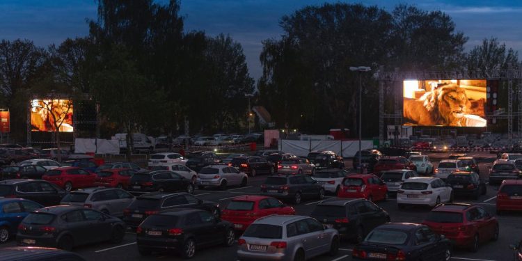 Drive-In, cinema all'aperto per il post Covid-19 (Foto: LaPresse)