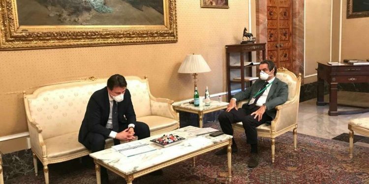 Giuseppe Conte e Attilio Fontana (Foto LaPresse)