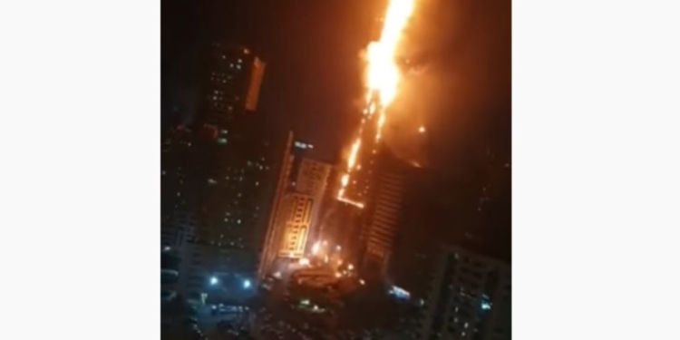 Torre Abbco tower in fiamme, incendio Dubaio(Youtube)