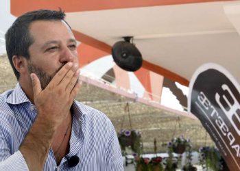 Matteo Salvini al Papeete Beach di Milano Marittima (Foto LaPresse)