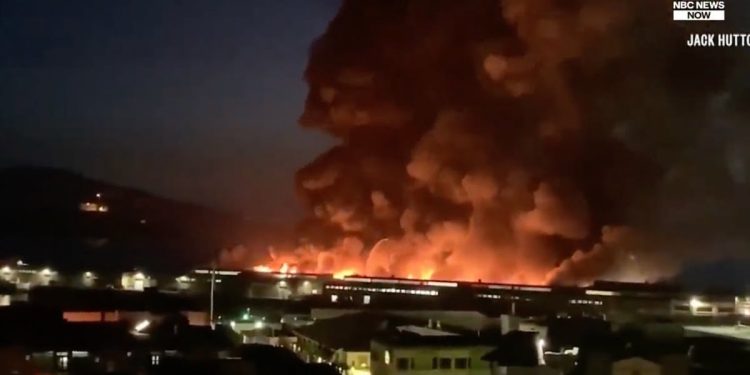 Incendio al Fisherman's Wharf di San Francisco