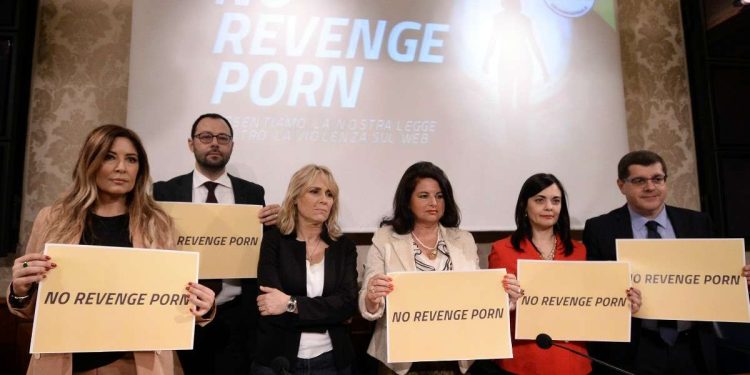 Presentazione DDL su Revenge Porn in Senato (Foto LaPresse)