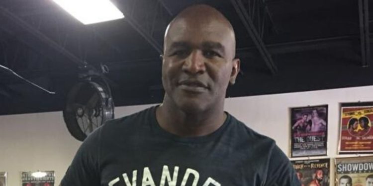 Evander Holyfield (Twitter)