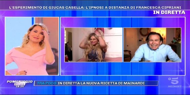 Francesca Cipriani ipnotizzata da Giucas Casella a Pomeriggio 5