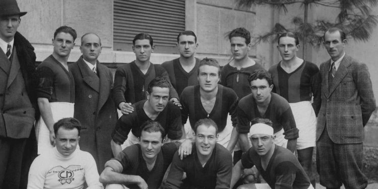 Il Bologna 1928-1929, ultima squadra campione d'Italia prima che la Serie A introducesse il girone unico (Foto LaPresse)