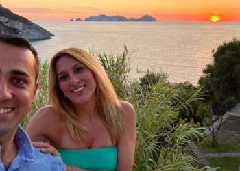 Luigi Di Maio e Virginia Saba a Ponza (foto: Instagram)