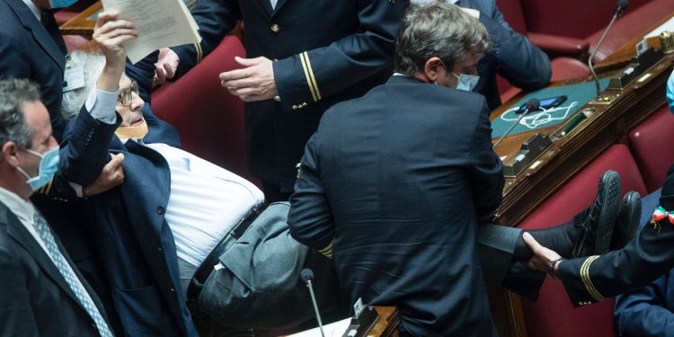 Vittorio Sgarbi espulso dall'Aula della Camera (Foto: 2020, LaPresse)