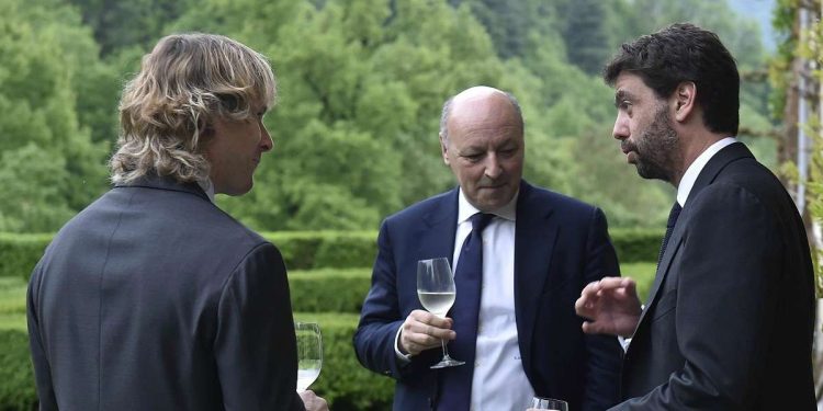 Beppe Marotta con Pavel Nedved e Andrea Agnelli (Foto LaPresse)