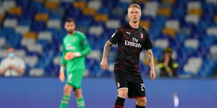 Calciomercato Milan - alla Fiorentina piace Simon Kjaer (Foto LaPresse)