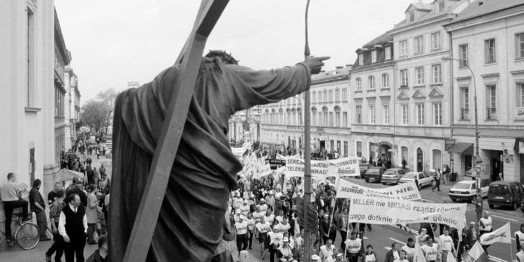 Una manifestazione di Solidarnosc (LaPresse)