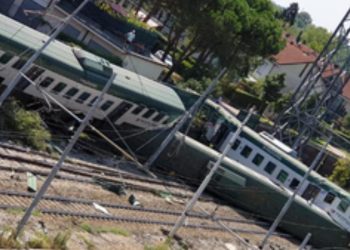 Treno deragliato sulla Lecco-Milano