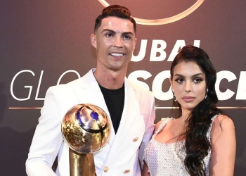 Cristiano Ronaldo e Georgina Rodriguez al Globe Soccer Award (Foto LaPresse)