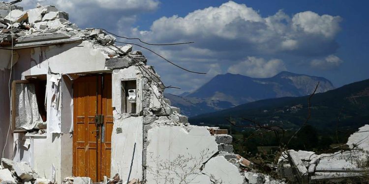 Ad Amatrice tre anni dopo il terremoto (LaPresse)