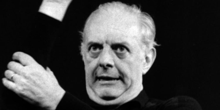 Mistero Buffo, Dario Fo