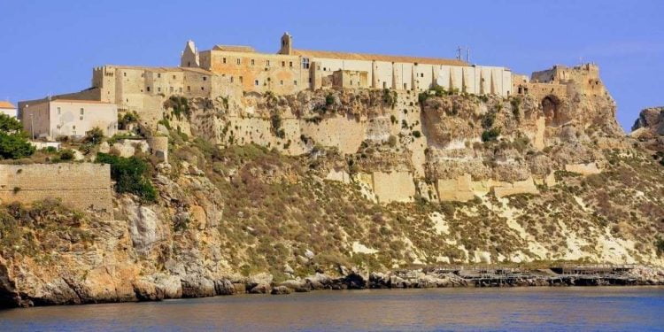 L'Isola di San Nicola (Image by Gianni Crestani from Pixabay)