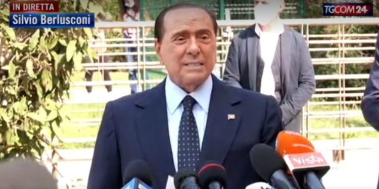 Berlusconi dimesso dal San Raffaele