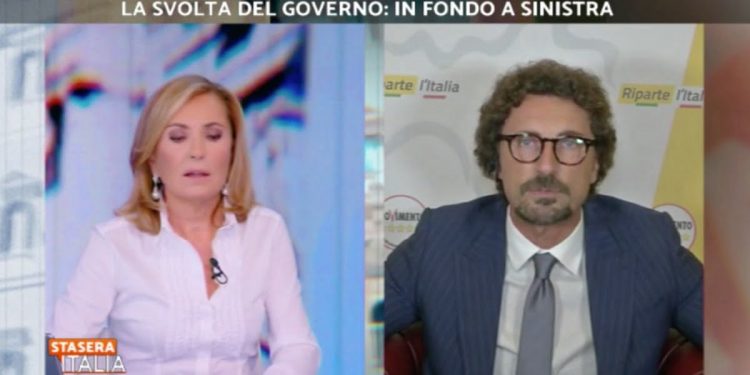 Barbara Palombelli e Danilo Toninelli a Stasera Italia