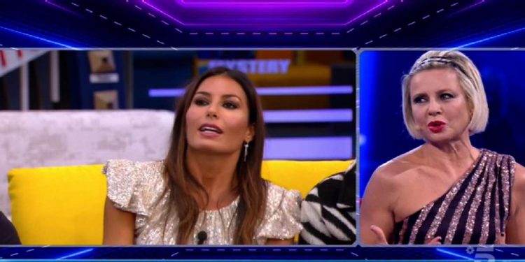 Antonella Elia contro Elisabetta Gregoraci