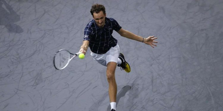 Diretta Zverev Medvedev: il russo ha vinto il torneo Atp Parigi Bercy 2020 (Foto LaPresse)