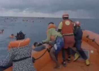 Neonato morto nel Mediterraneo, video Twitter