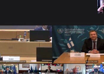 "Hacker" è in video conferenza ministri Difesa