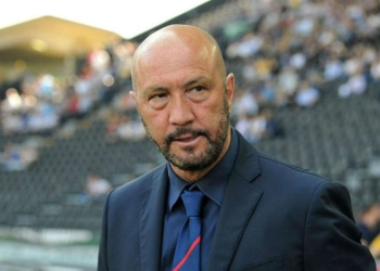 L’allenatore di calcio Walter Zenga