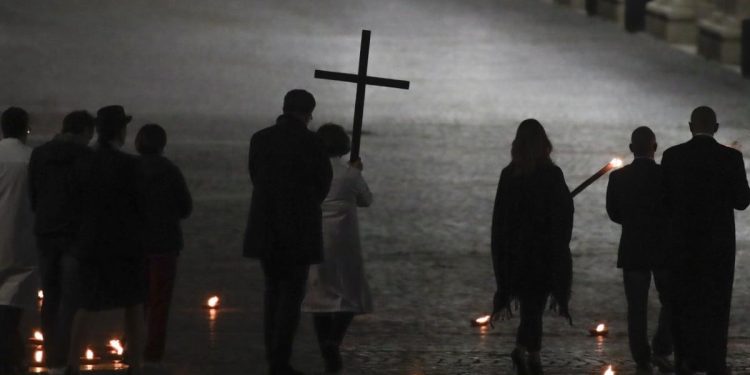 Via Crucis (LaPresse)