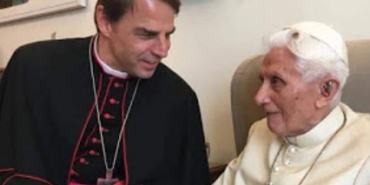 Oster con Ratzinger