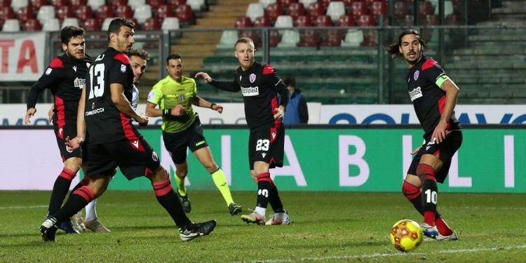 diretta vis pesaro entella