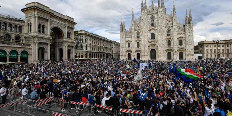 Inter, festa scudetto in Piazza Duomo (Foto: LaPresse)