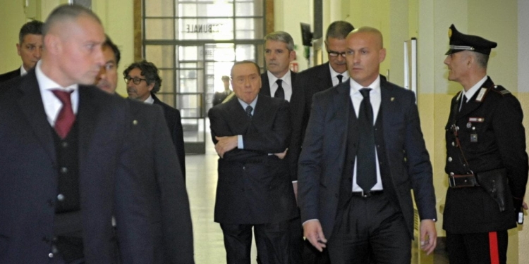 Berlusconi in tribunale