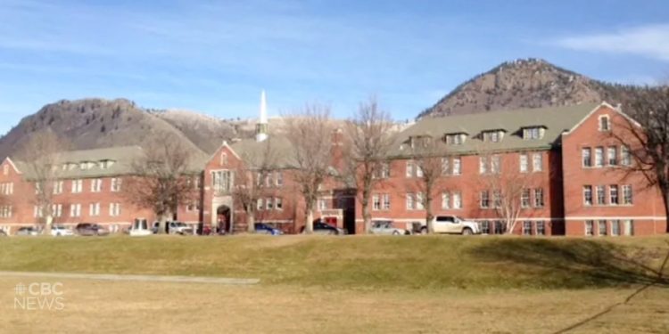 Kamloops Indian Residential School (Foto: YouTube)