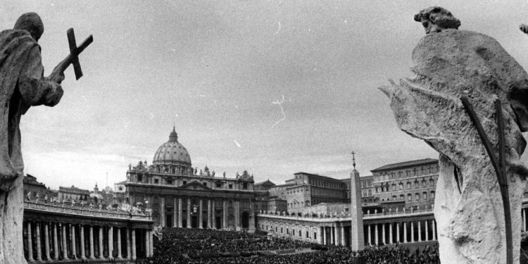 Piazza San Pietro (LaPresse)