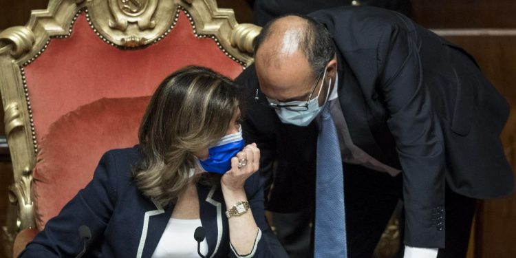 Casellati e Farone in Senato