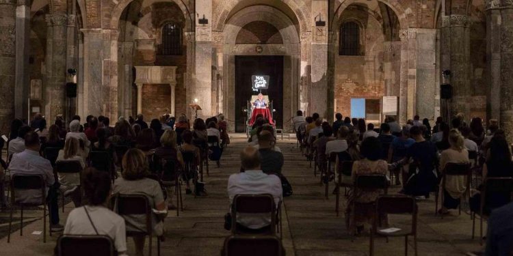 "VianDante" in Sant'Ambrogio (Foto Fabio Zavattieri)