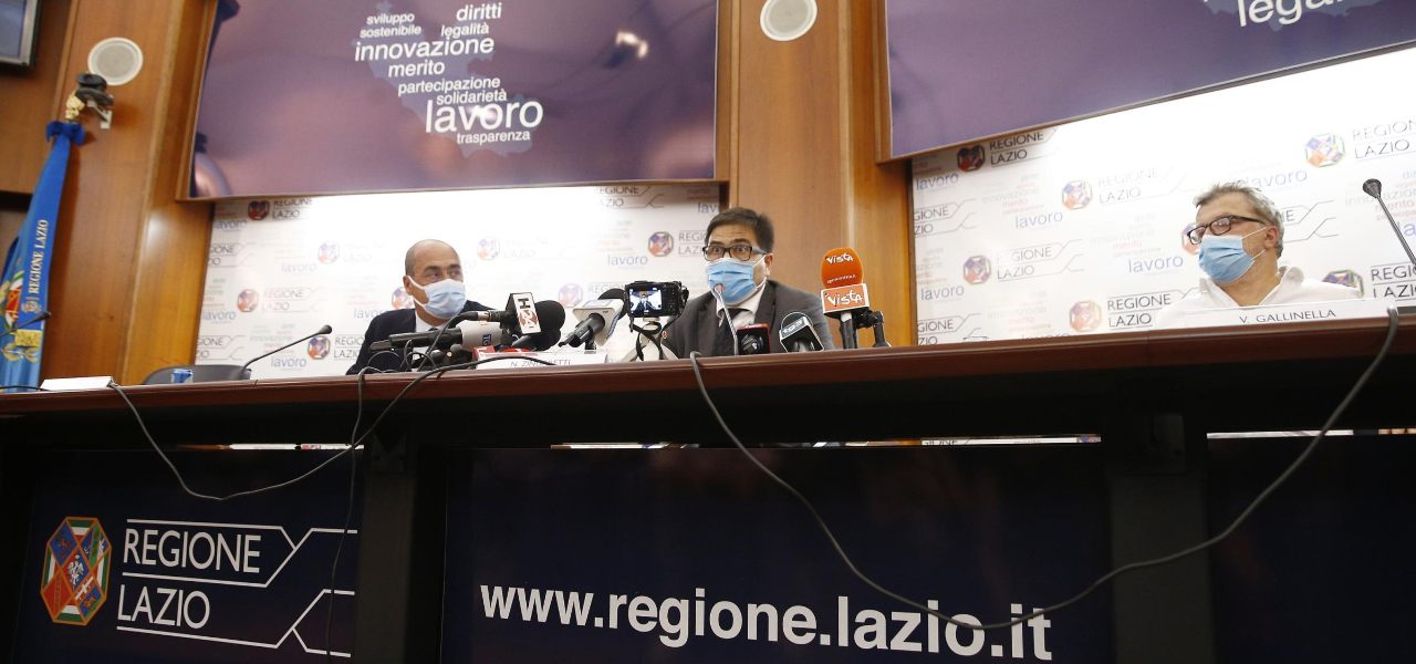 Nicola Zingaretti, Alessio D’Amato e Vittorio Gallinella in conferenza stampa (Foto: LaPresse)