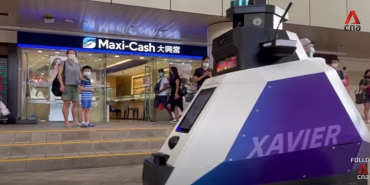 Il robot Xavier che girerà per le strade di Singapore