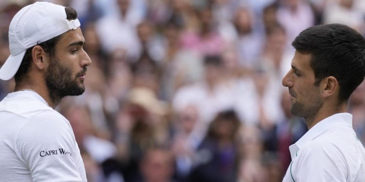 Matteo Berrettini e Novak Djokovic (Foto di LaPresse)