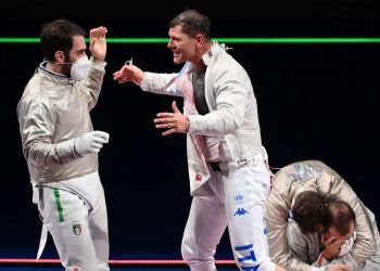 Aldo Montano festeggia alle Olimpiadi Tokyo 2020 (Foto LaPresse)