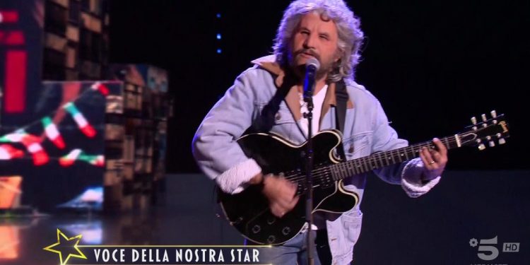 L'imitazione di Pino Daniele a "Star in the star"